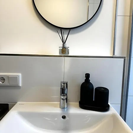 Apartment Rtr - Fuer Bis Zu 8 Personen - Voll Ausgestattet - Zentral Limbecker Platz - Messe - Uniklinikum - Smart Tv - Modern Essen